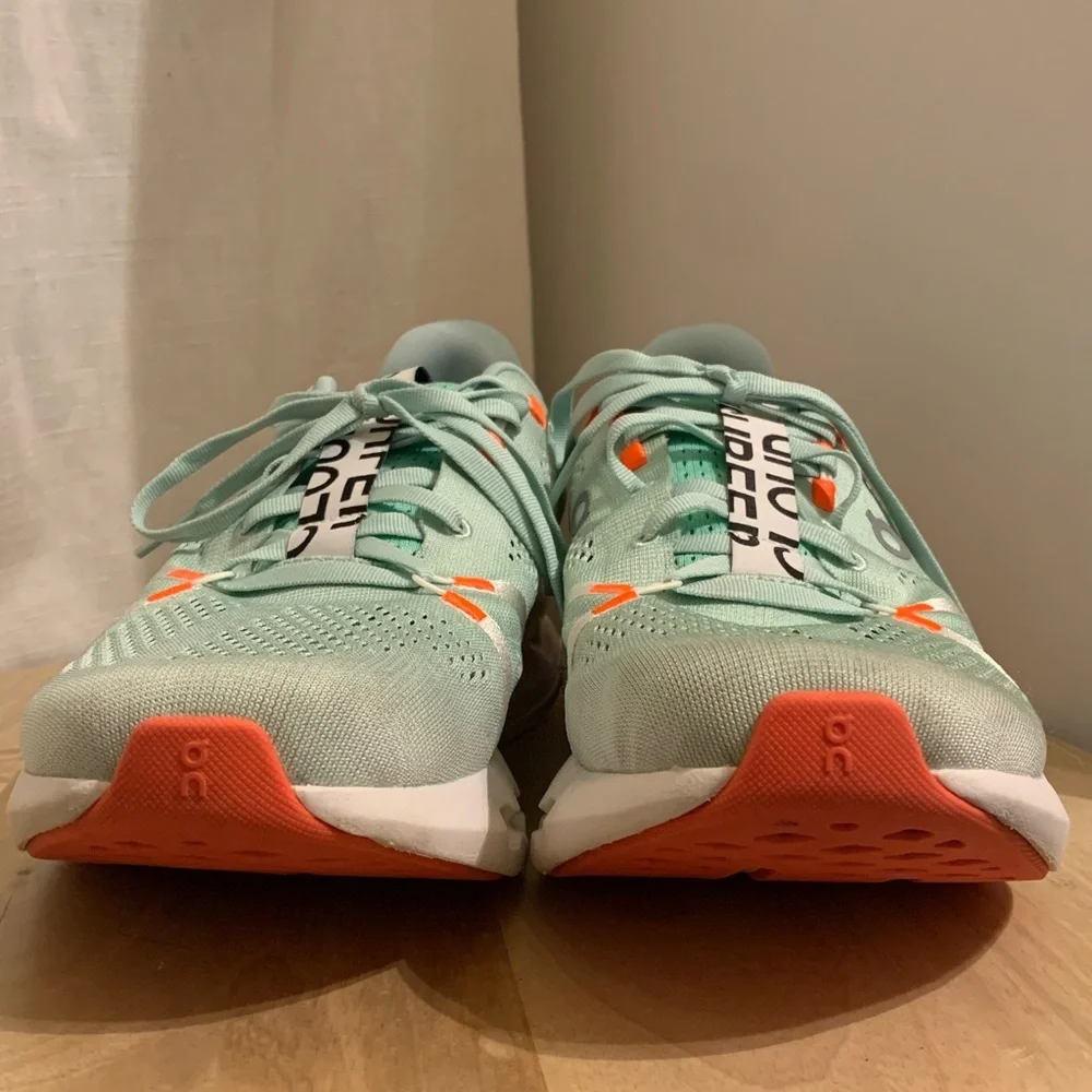 On Cloudsurfer‎ running shoes Mint Women’s size 11